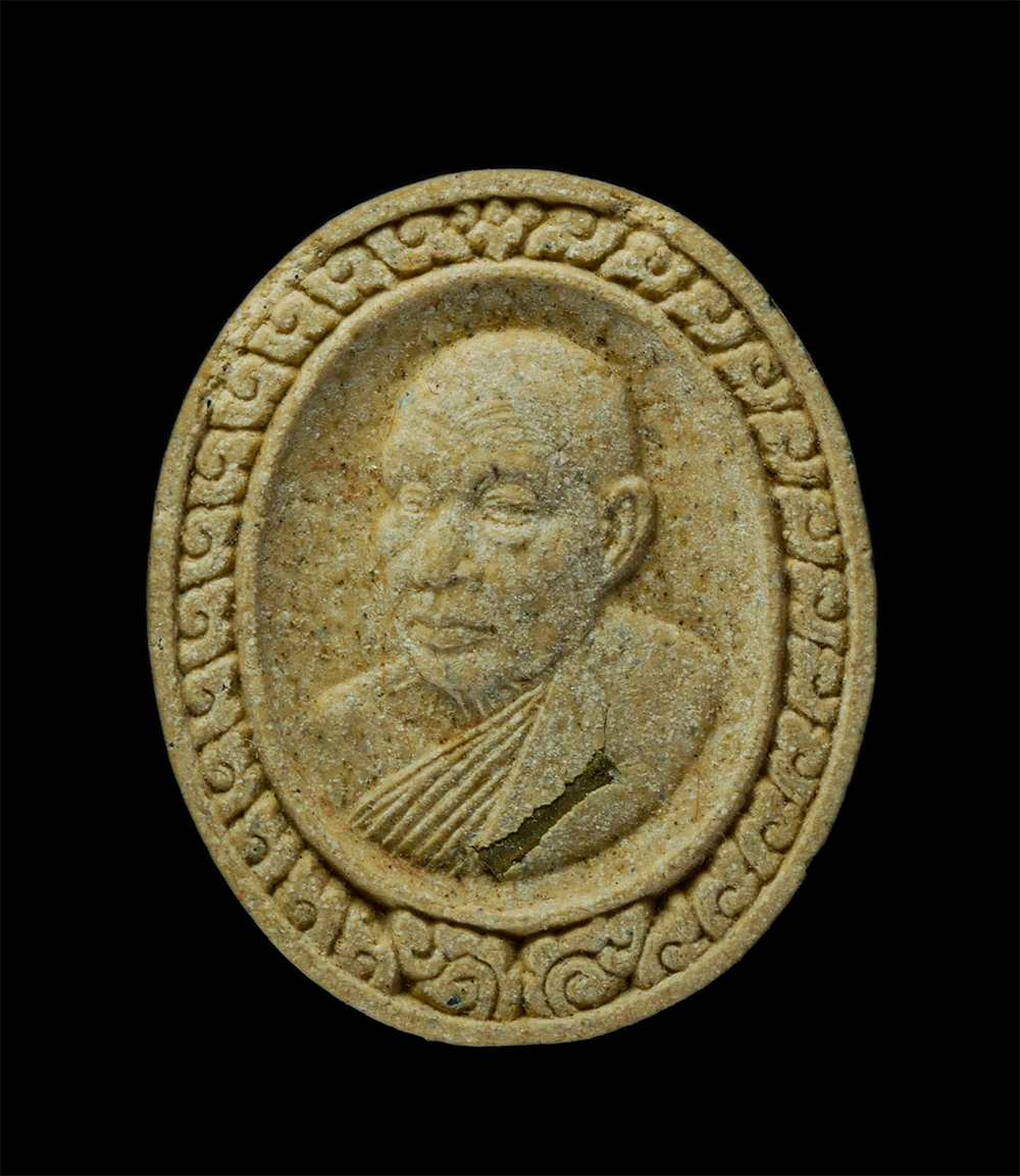 17Sep24 (142)p.jpg - พระผงหลวงพ่ออุตตมะ (พระราชอุดมมงคล) วัดวังก์วิเวการาม จ.กาญจนบุรี ปี2538 เนื้อผงพุทธคุณ ผงว่าน ฝังตะกรุดสาริกา สร้างน้อย หายาก พระสวยมาวลสารดี สุดยอดเ [..] | https://kamulet.in.th